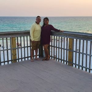 Meet your Posher, Dinora